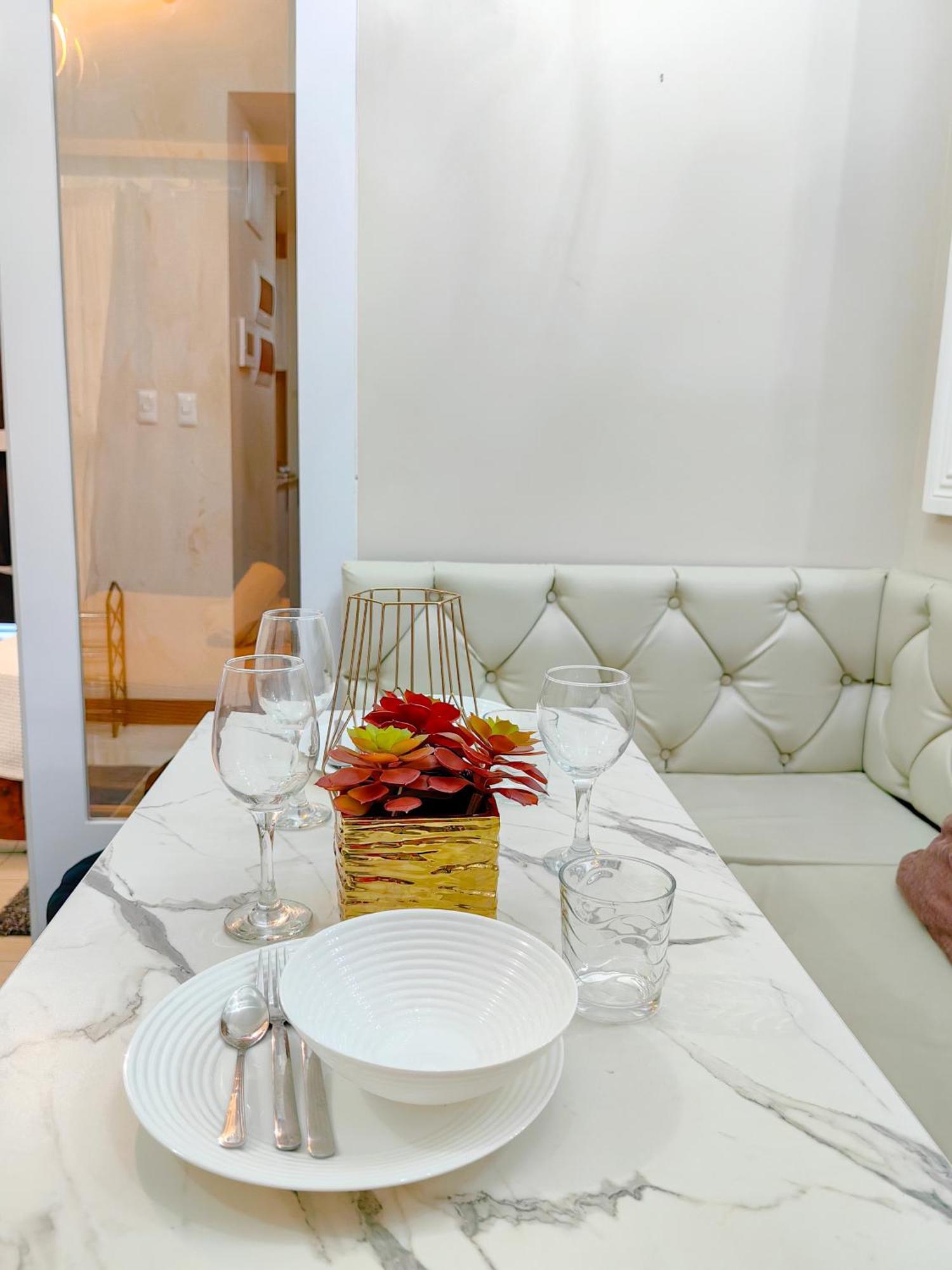 Modern 1Br In Uptown Bgc Aparthotel Taguig Kültér fotó